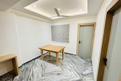 The Monk Dble 2bhk Ultra Premium, Kolkata