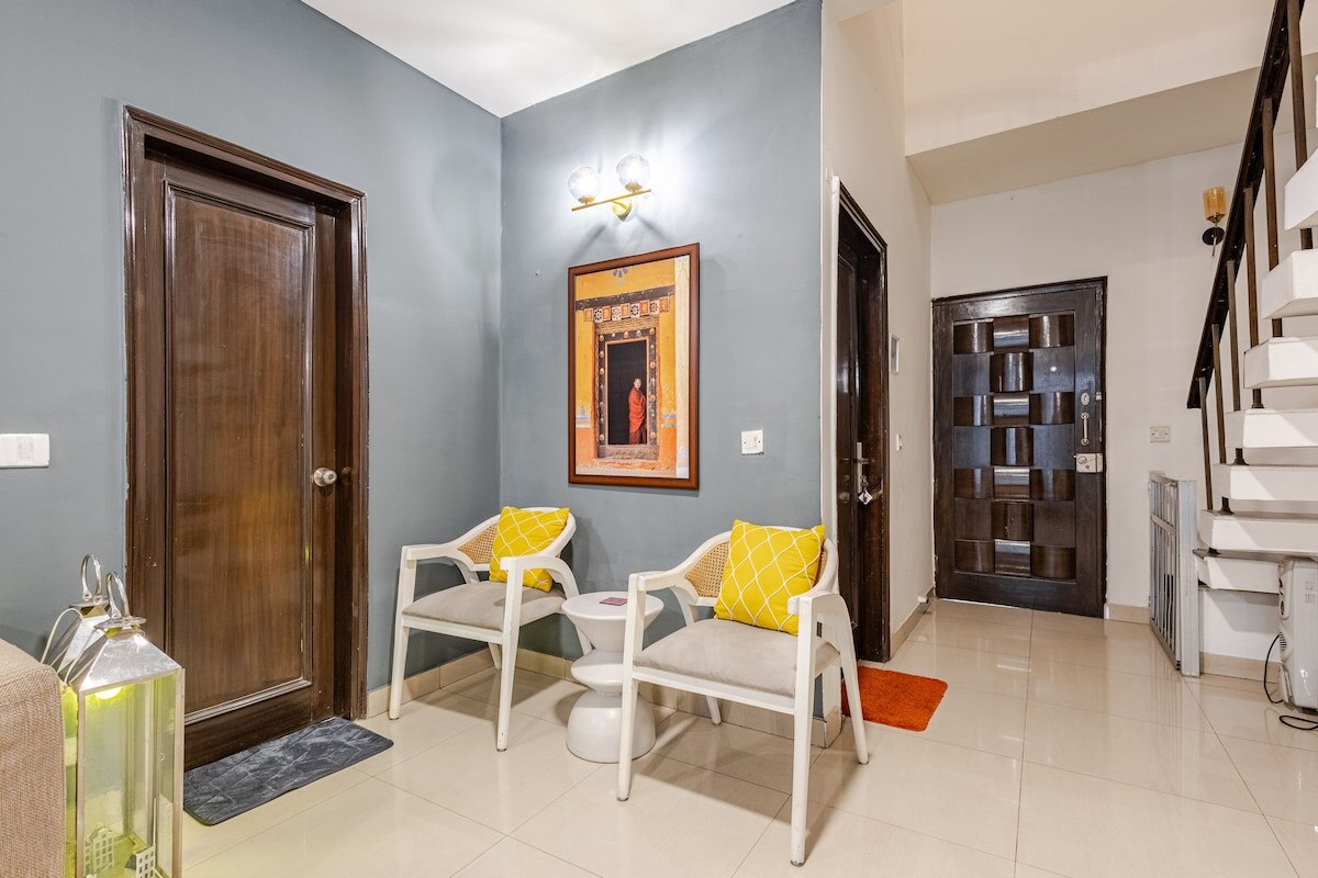Sunny6 Big and Bright 5BHK Duplex - Tap to explore photos