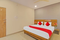 Hotel O R Square, Warangal