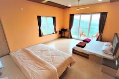 Paramounts Vinayaka 3 bhk holiday home Dam view (1st floor), Mahabaleshwar