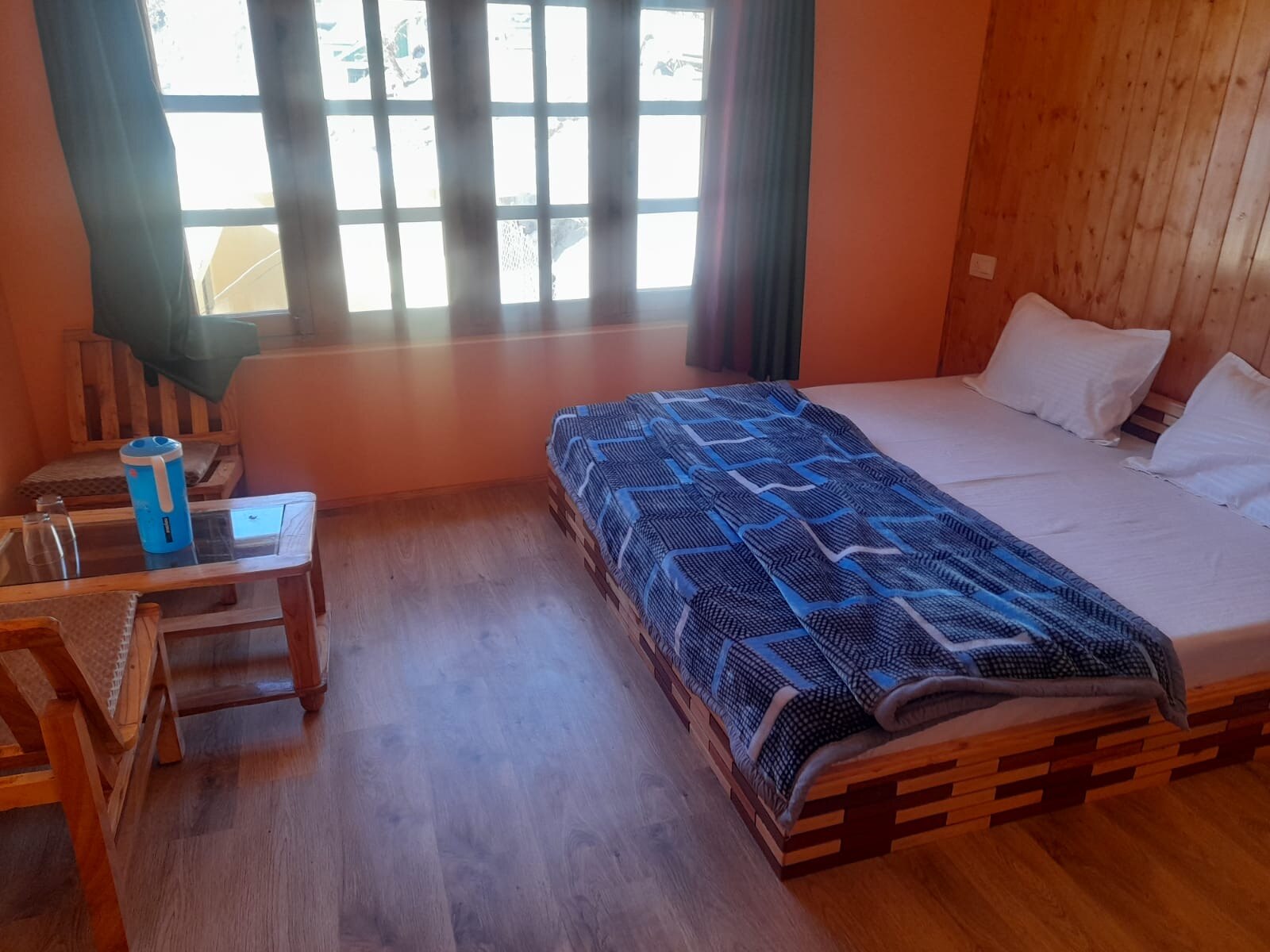 Suraj home stay - Tap to explore photos