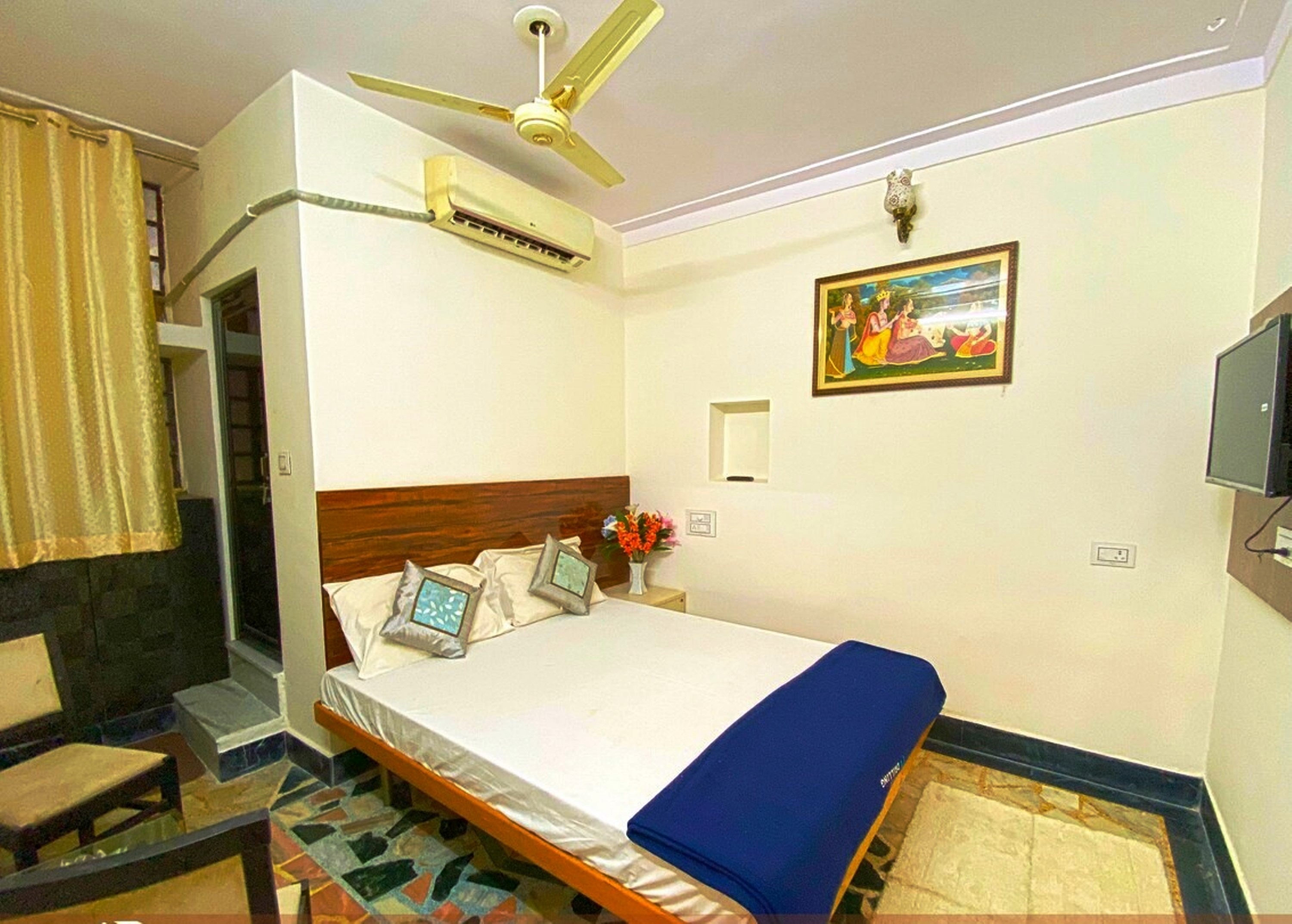 Rajkarn Villa - Tap to explore photos