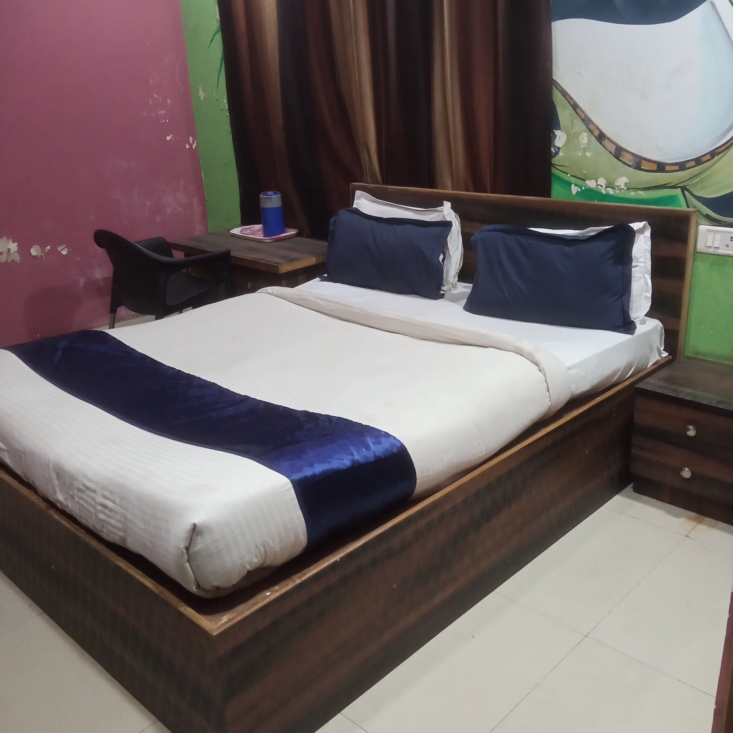 Abhinandan stay house - Tap to explore photos