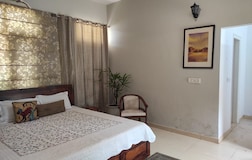 Luxury Studio Apartment