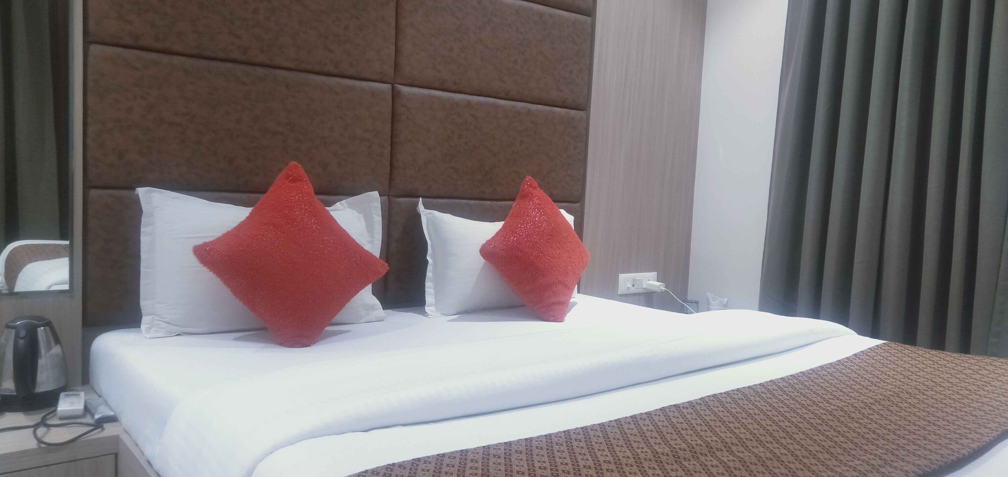 Hotel Rajshree - Tap to explore photos
