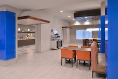 Holiday Inn Express & Suites HOUSTON E - PASADENA, Wharton