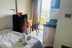 Studio apartment with stunning view, Pune