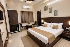 Hotel Kunal & Restaurant (Since 1983), Mount Abu