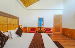 PREMIUM ROOM WITH BALCONY, MOUNTAIN & GARDEN VIEW