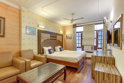 Golden Leaf Hotel, Delhi