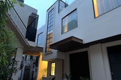 Modern Hotel Restaurant and Bar, Mathura