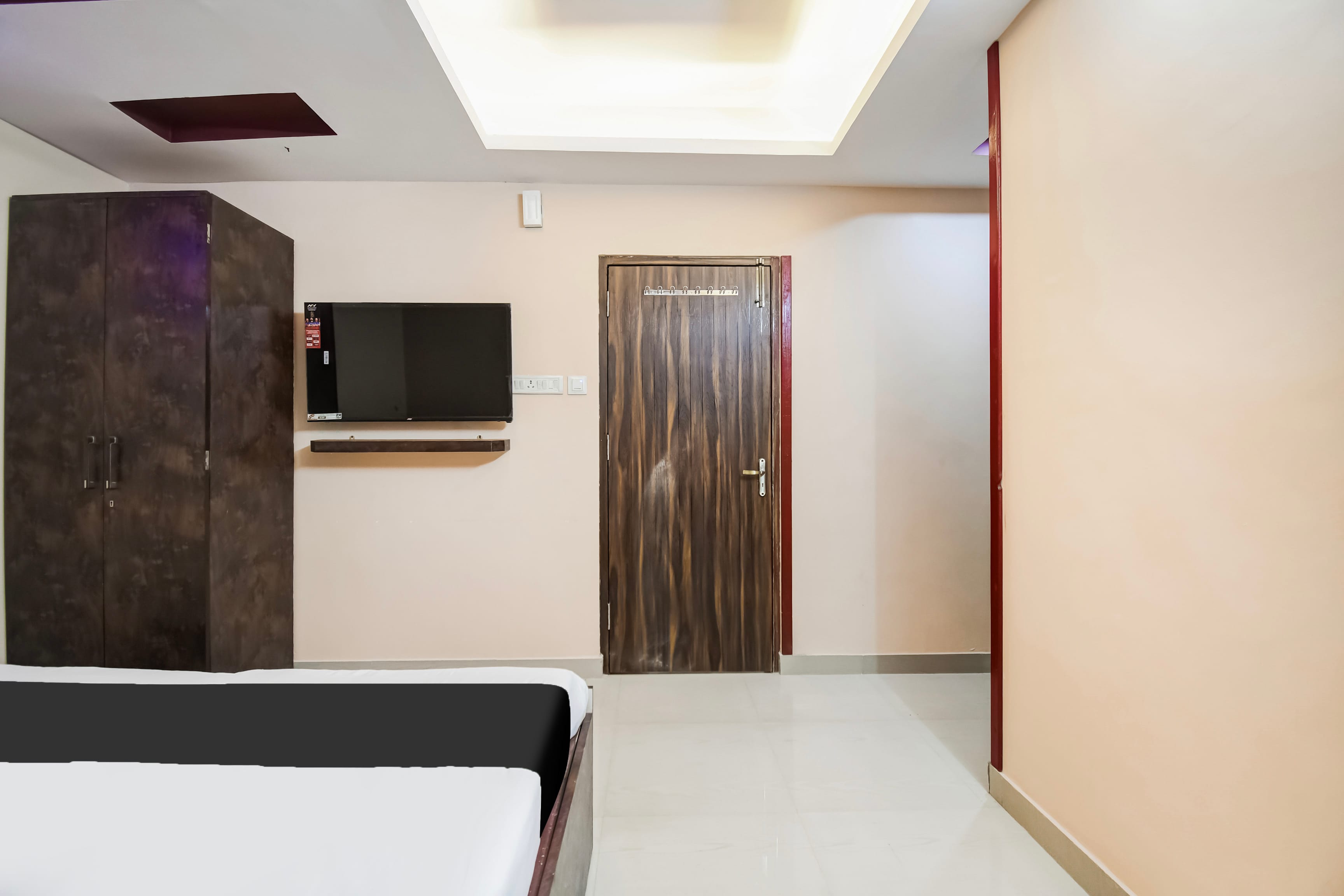 Super Hotel O MOHAR KUNJHA - Tap to explore photos