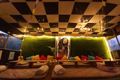 Small Town Station Cafe and Stay, Chopta