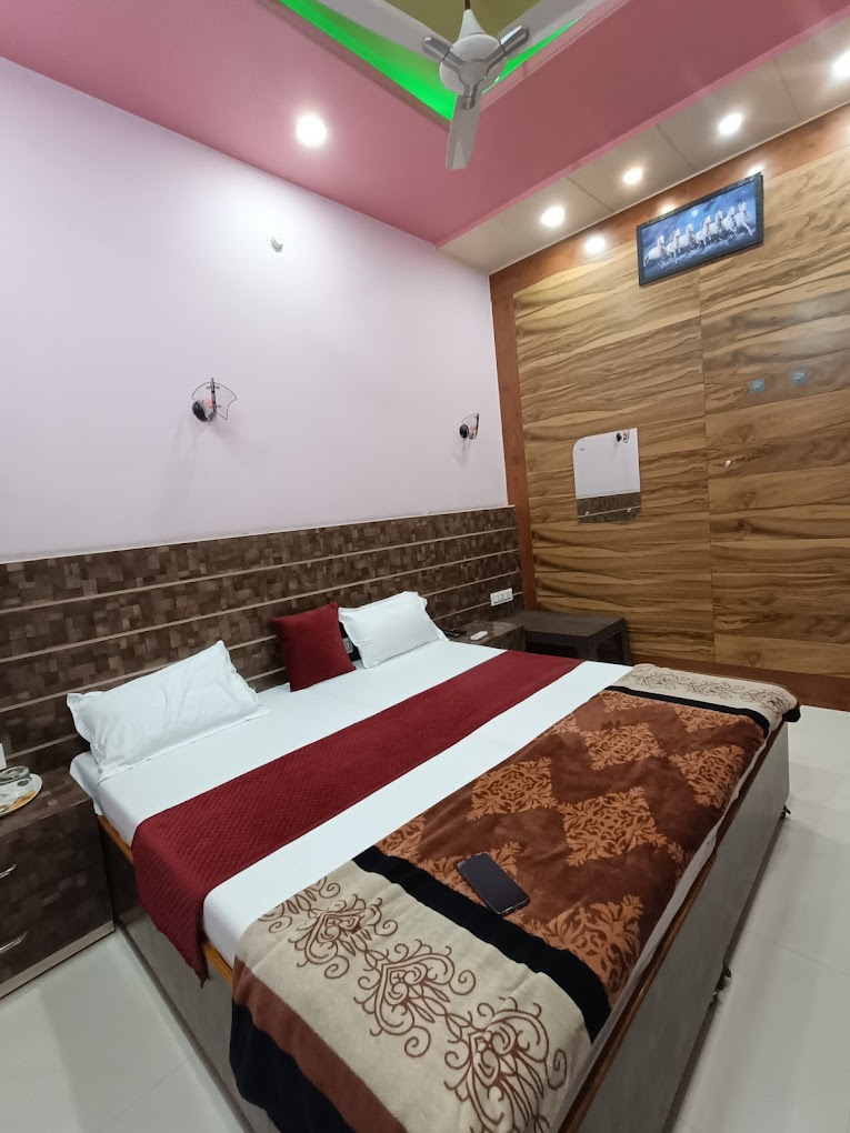 Hotel Shyam Sharnam - Tap to explore photos