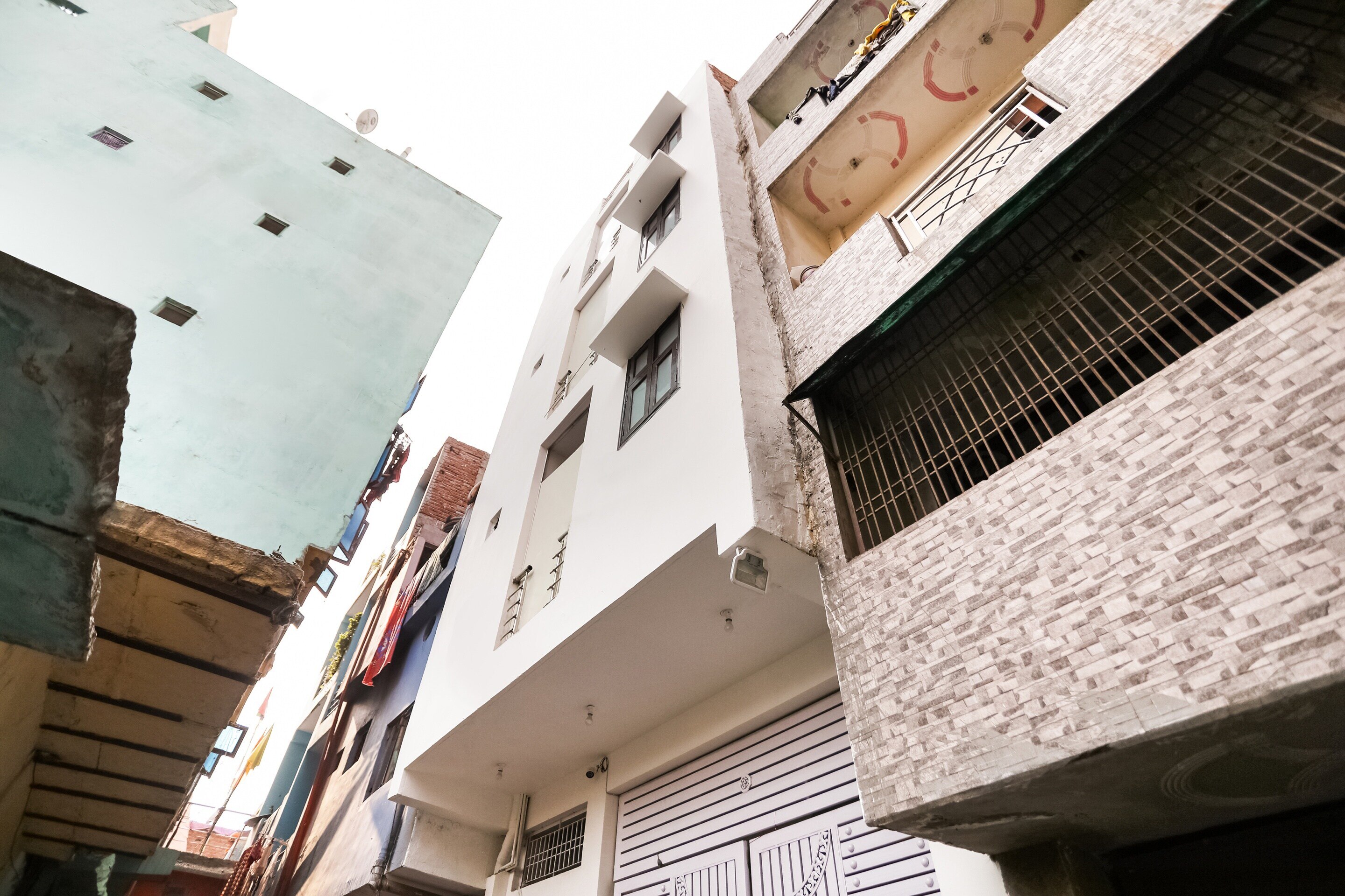 Hotel O Park Inn Near New Ashok Nagar Metro Station - Tap to explore photos