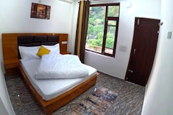 S R Hotel, Barkot