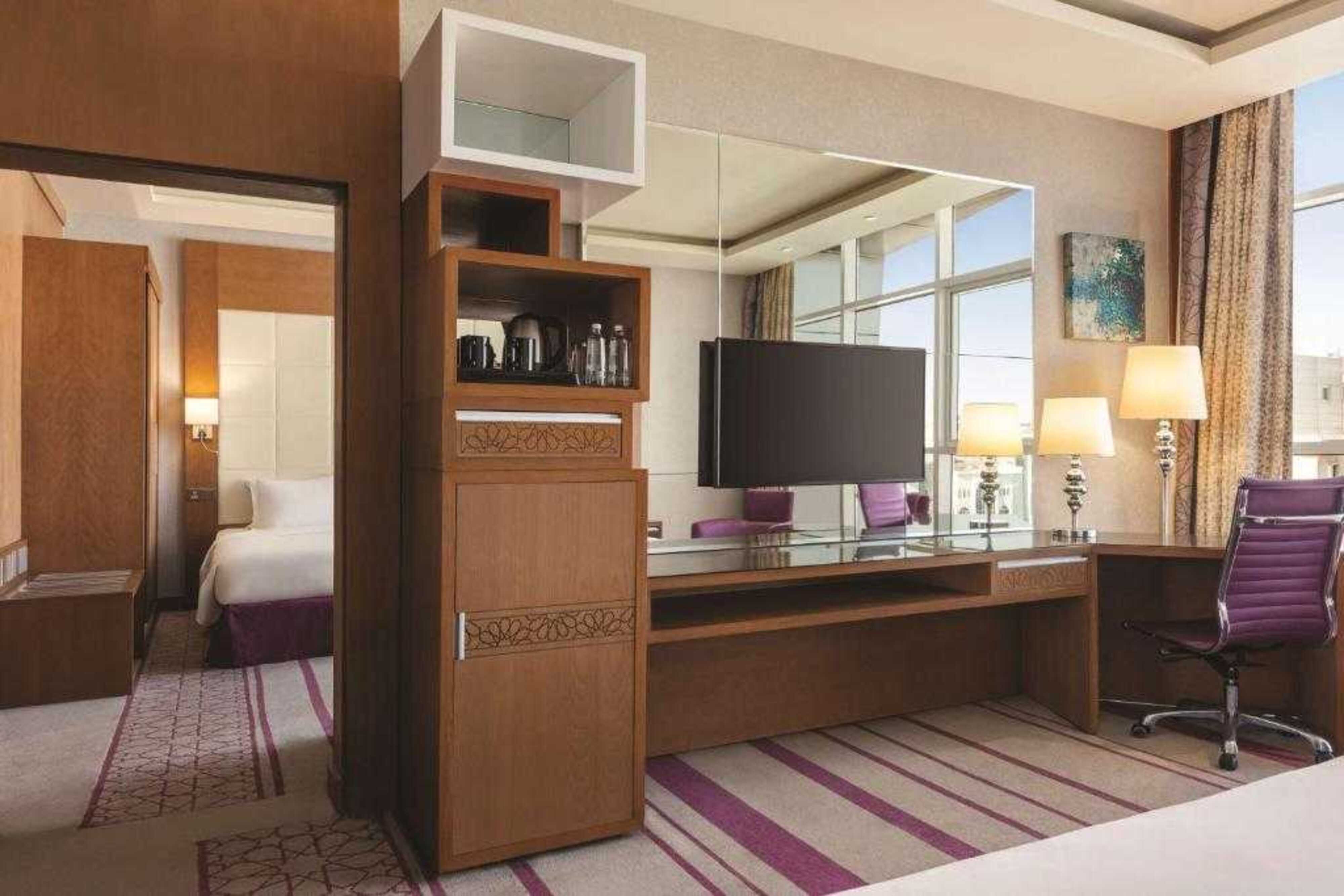 Sunday Harbour Gateway Jeddah Beach Formerly Vivid Plaza Hotel - Tap to explore photos