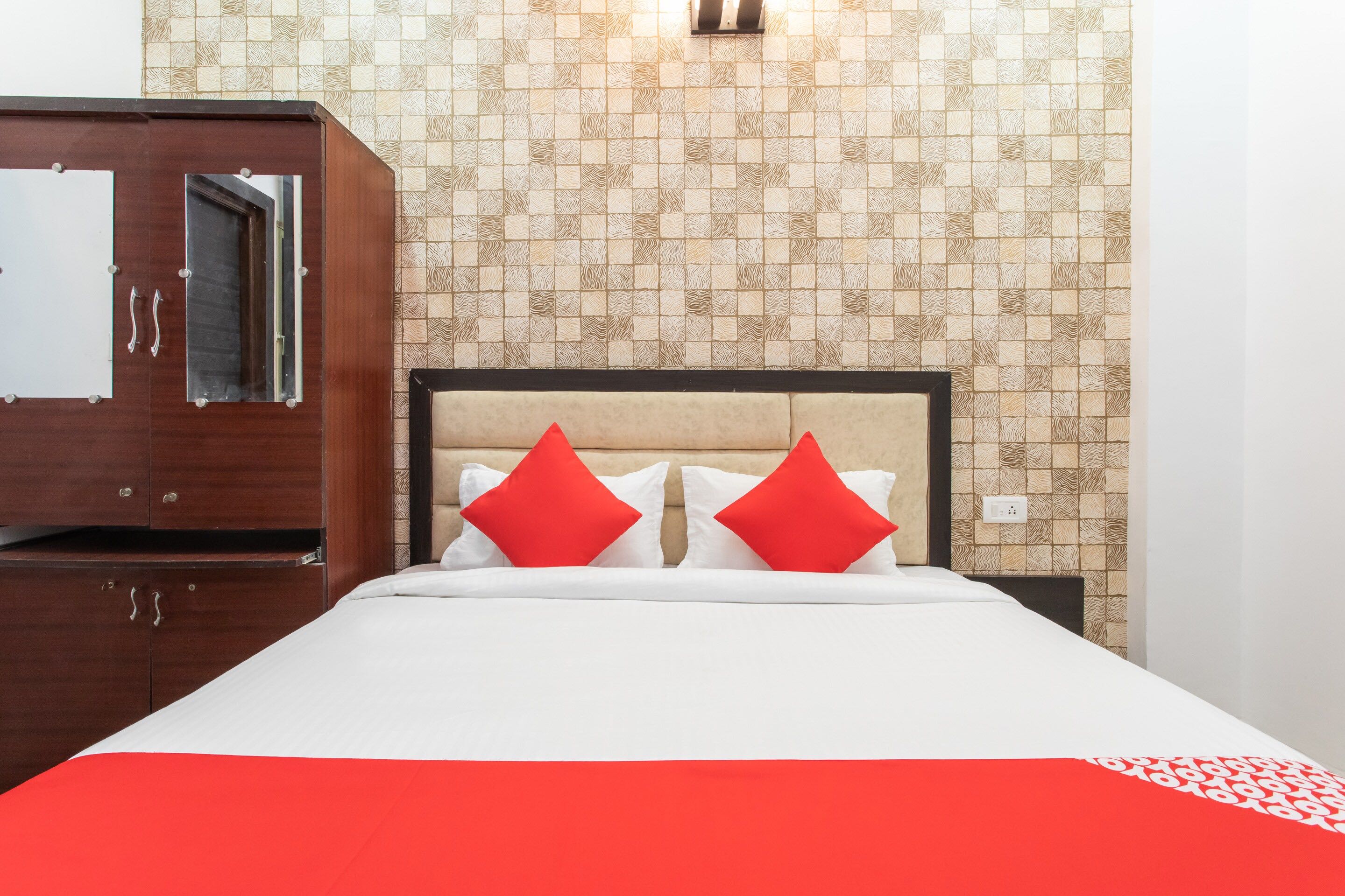 Hotel O The samar Residency - Tap to explore photos