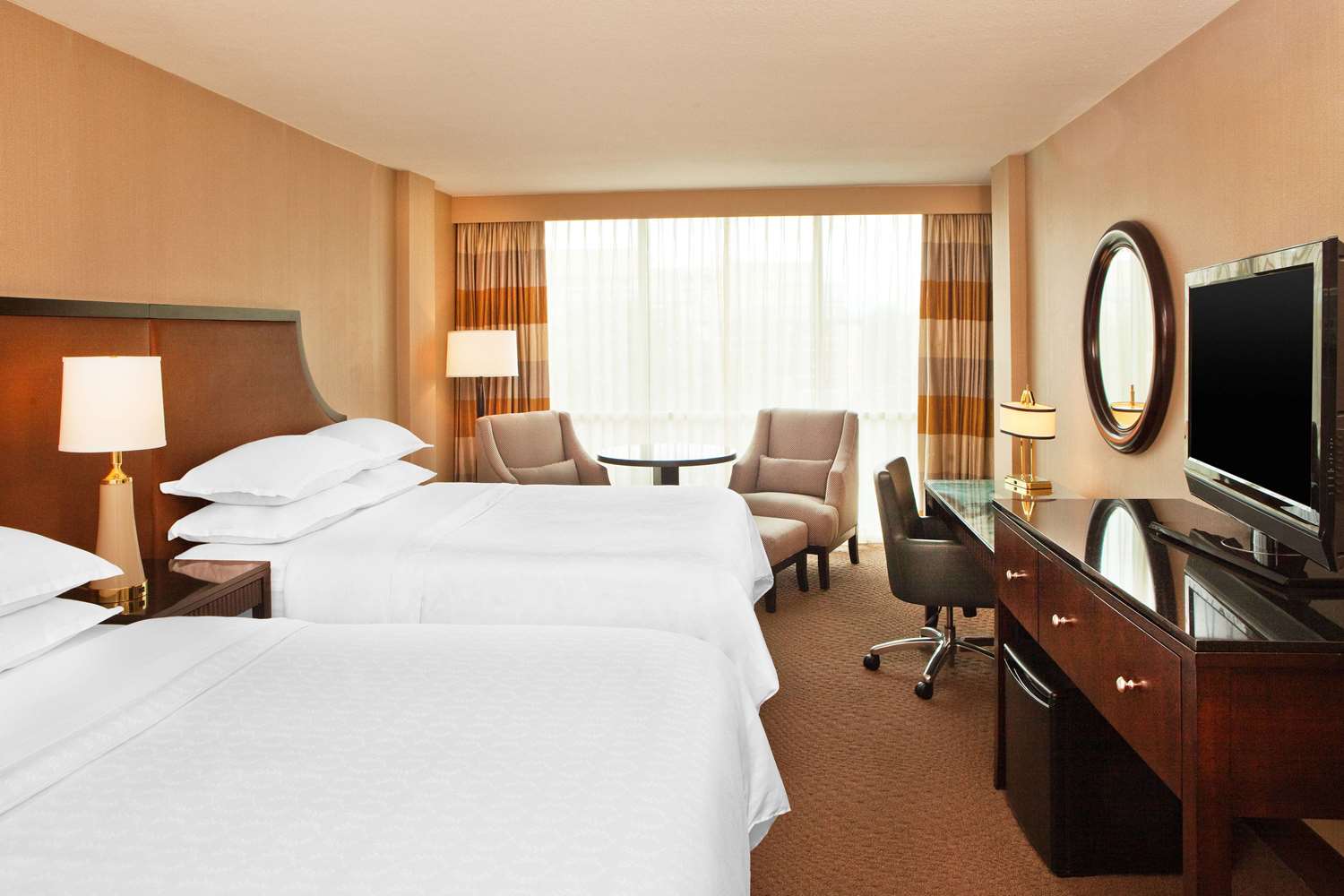 Courtland Grand Hotel, Trademark Collection by Wyndham - Tap to explore photos