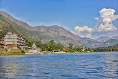 Hotel Hot Spring, Namhol