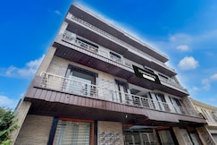 Townhouse Naya Gaon Formerly Hotel Paradise, New Chandigarh