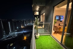 Silver Petals, Greater Noida