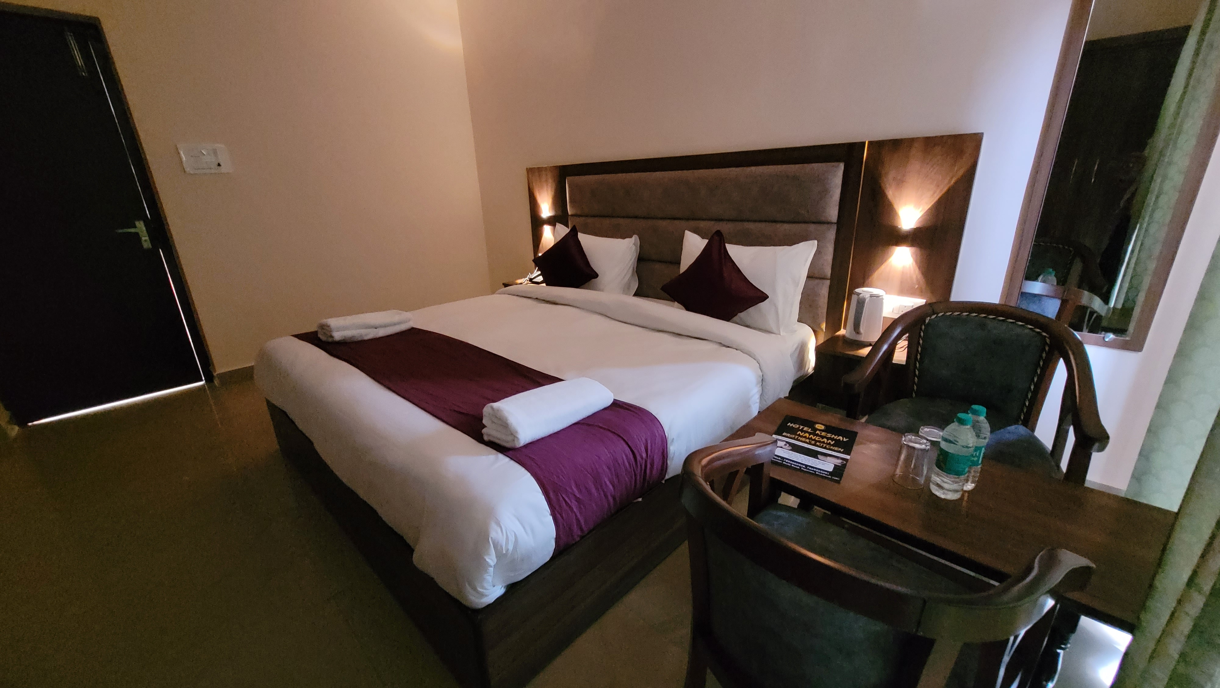 Hotel Keshav Nandan By The Shivaay - Tap to explore photos