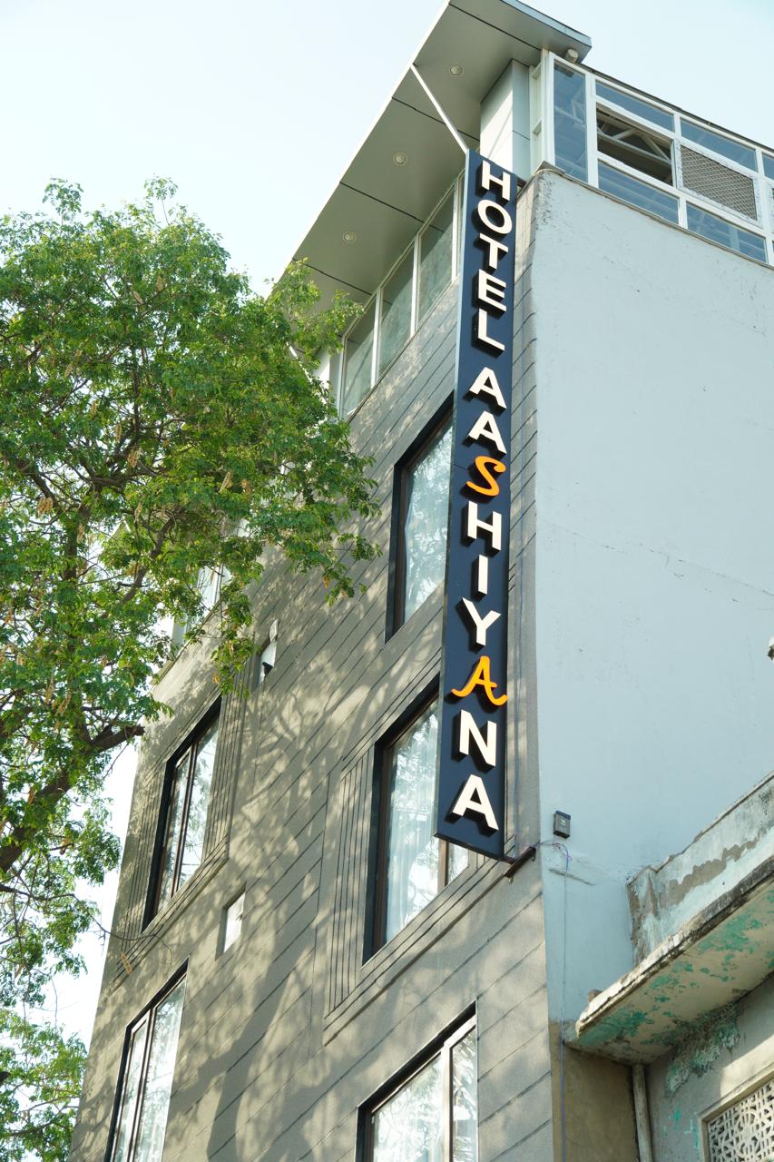 Hotel Aashiyana - Tap to explore photos