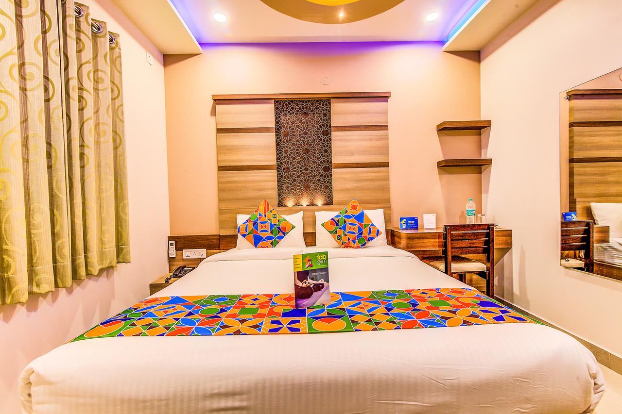 FabHotel Emara Boutique - Near Koramangala - Tap to explore photos
