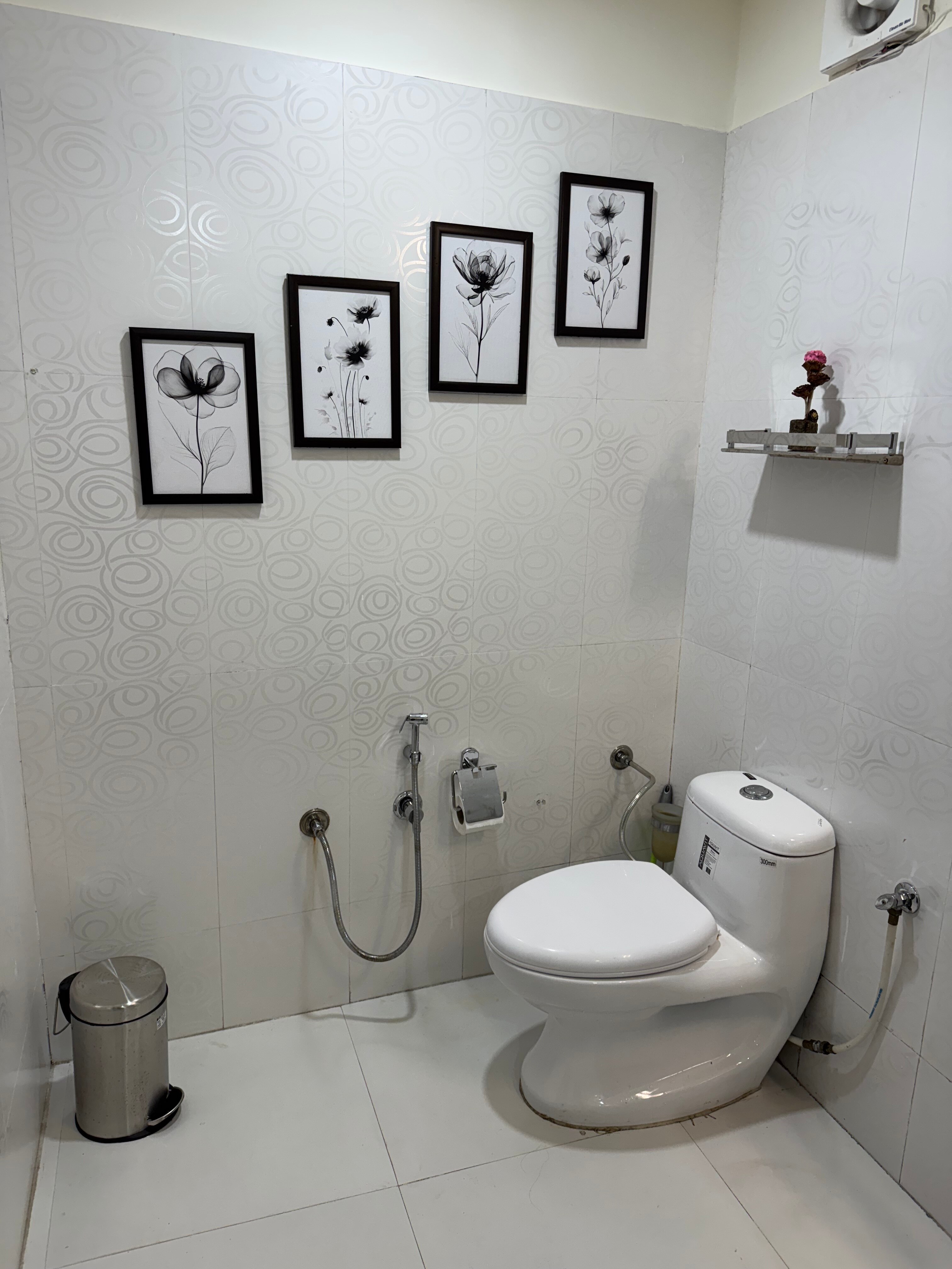 Luxury Apartment in Mall Road Dalhousie - Tap to explore photos