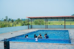 The Van Resort, Baihar
