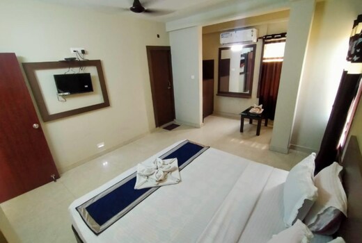 DhamStay UK Palace Near Puri Beach 100 Meters