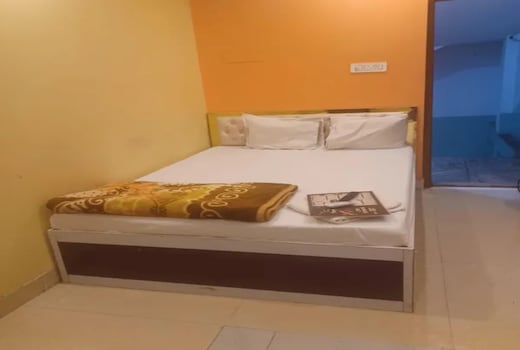 FabHotel Adhikari