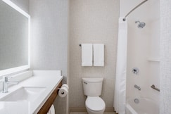 Holiday Inn Express & Suites Kelowna - East, Central Okanagan