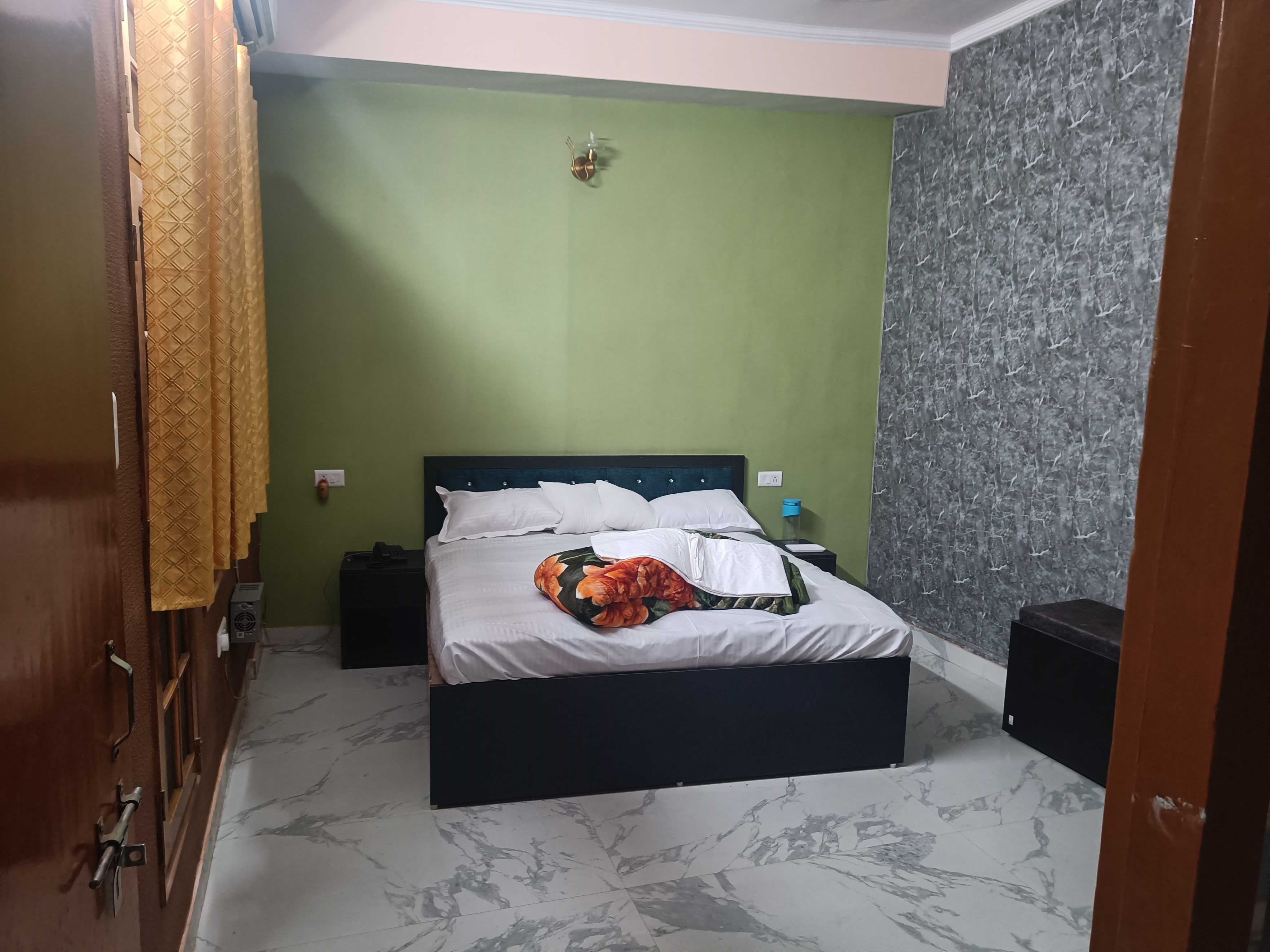 Hotel O Apna Guest House - Tap to explore photos