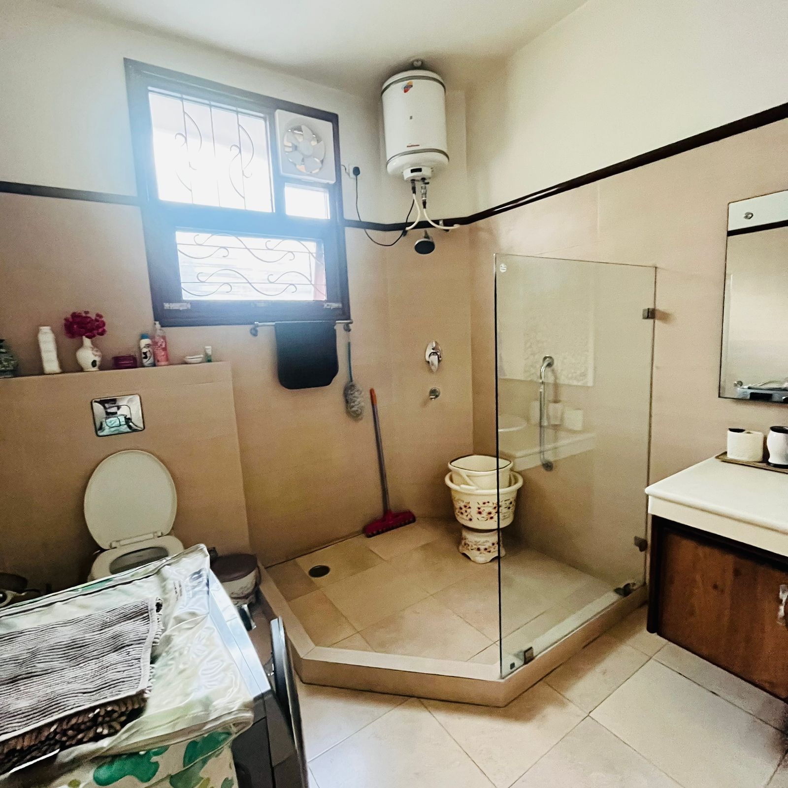 Charn kawal boutique bnb - Tap to explore photos
