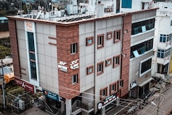Sky view lodge, Denkanikota