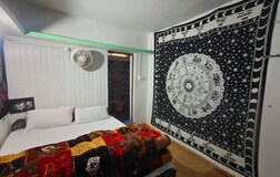 Twin Bedroom - 1