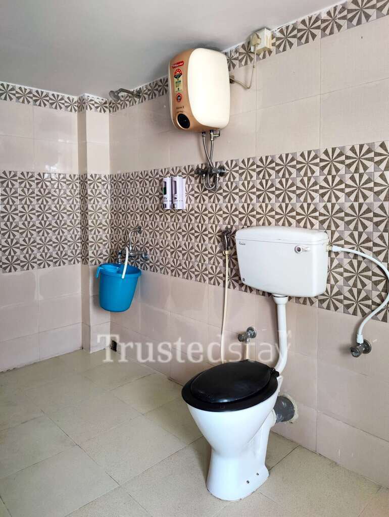 TrustedStay SLTDV1 - Tap to explore photos