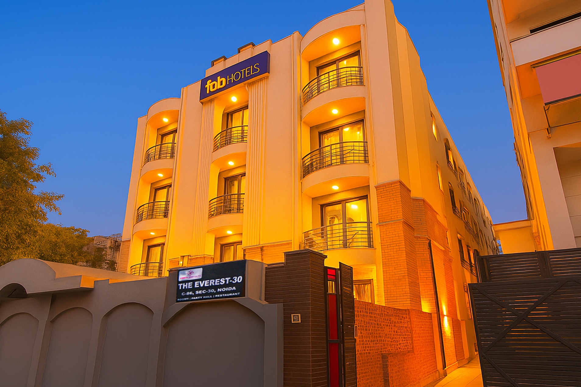 FabHotel Prime Prathana - Tap to explore photos
