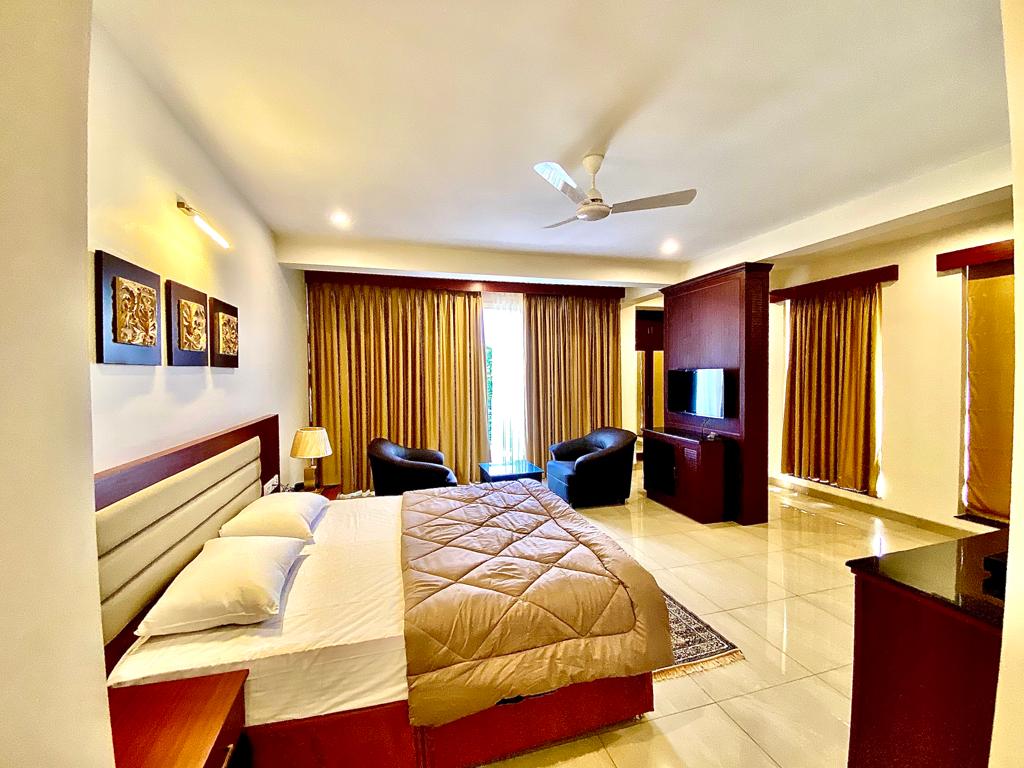 KAMAT'S HILLTOP LEISURE - Tap to explore photos
