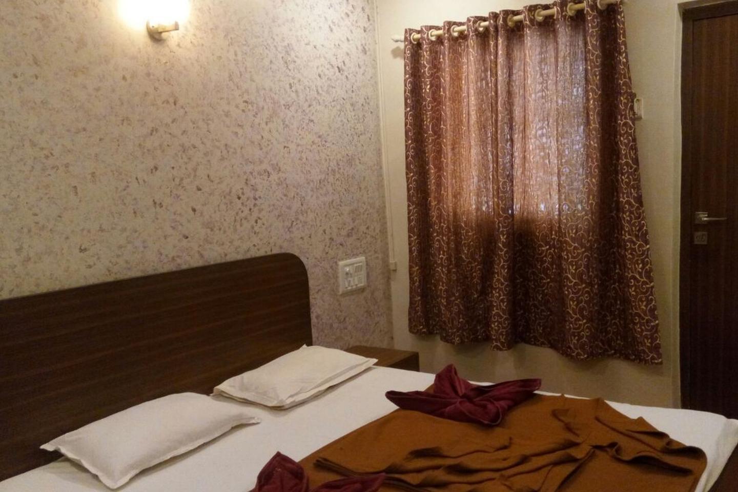 Deluxe Ac Room 1