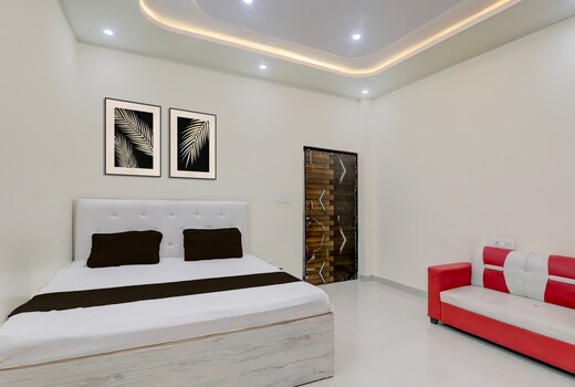 SPOT ON Kanhaiya Hotel