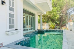 1BHK flat near beach   Couple bathtub  Pvt terrace, Goa