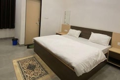 FabExpress Gross inn Suites, Delhi