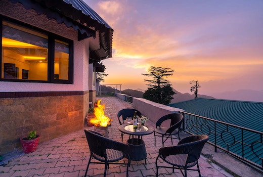 StayVista at Cottage in the Clouds