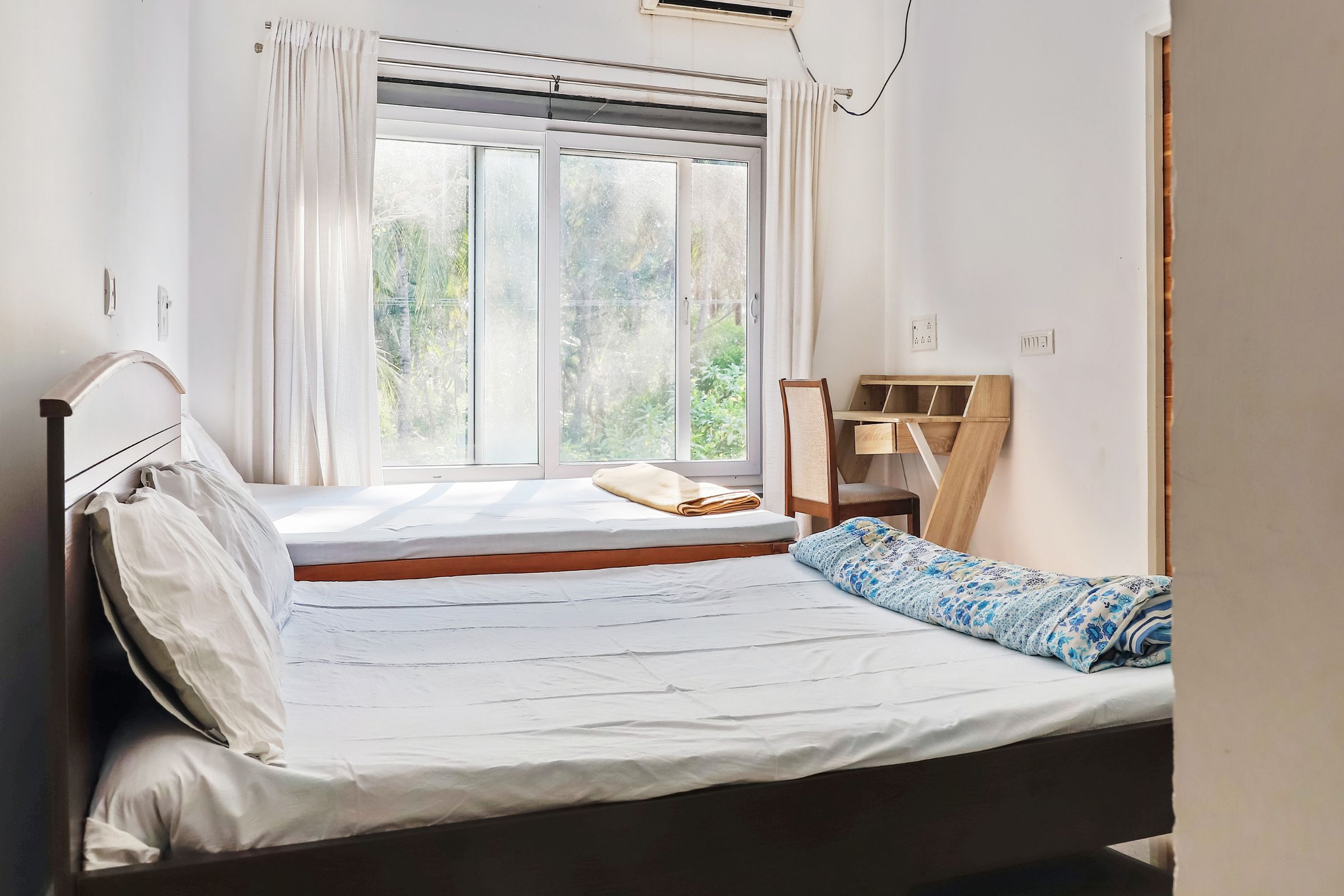 Noel Homestay (Deluxe A/C Room) - Tap to explore photos