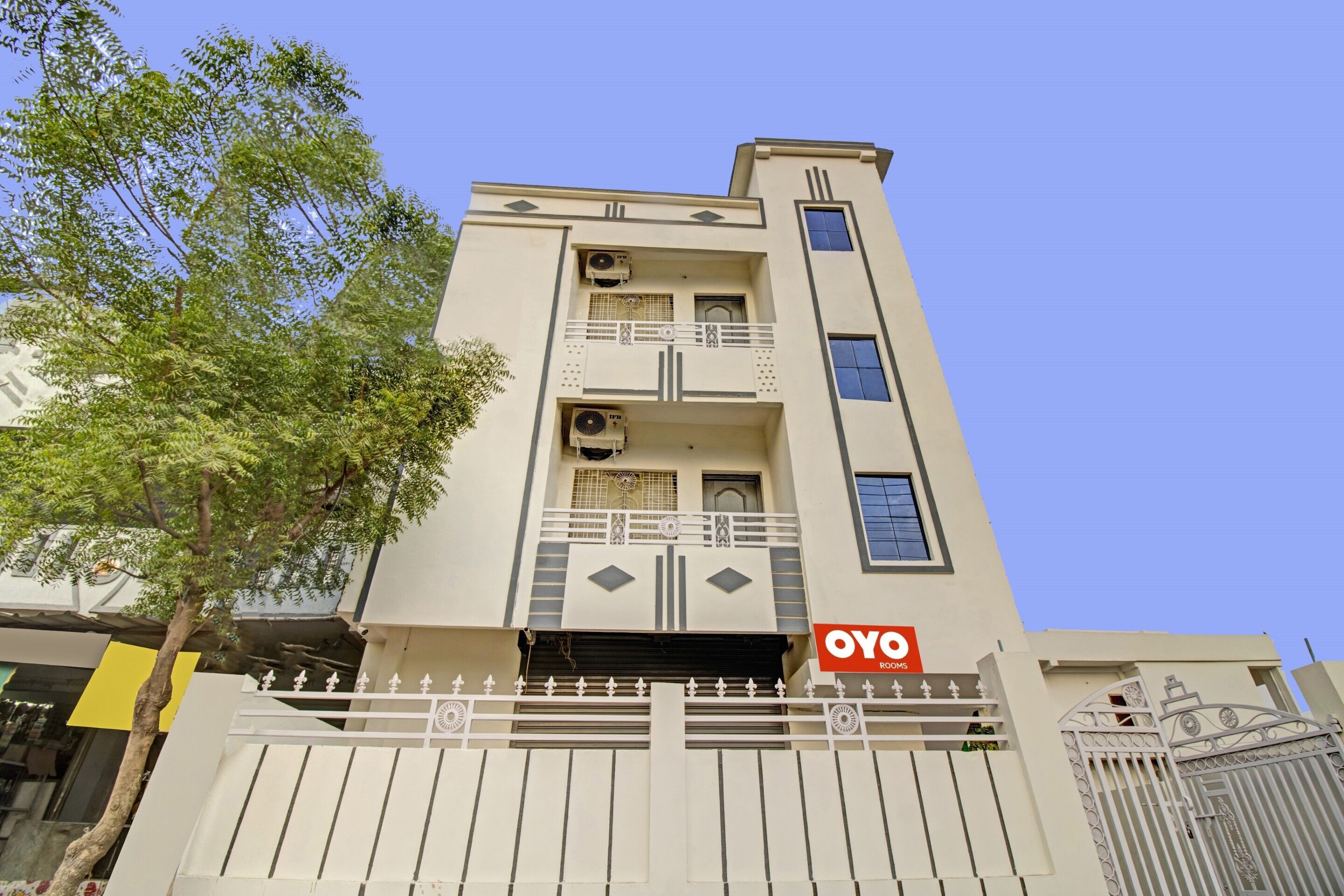 Hotel O Pritesh Grand - Tap to explore photos