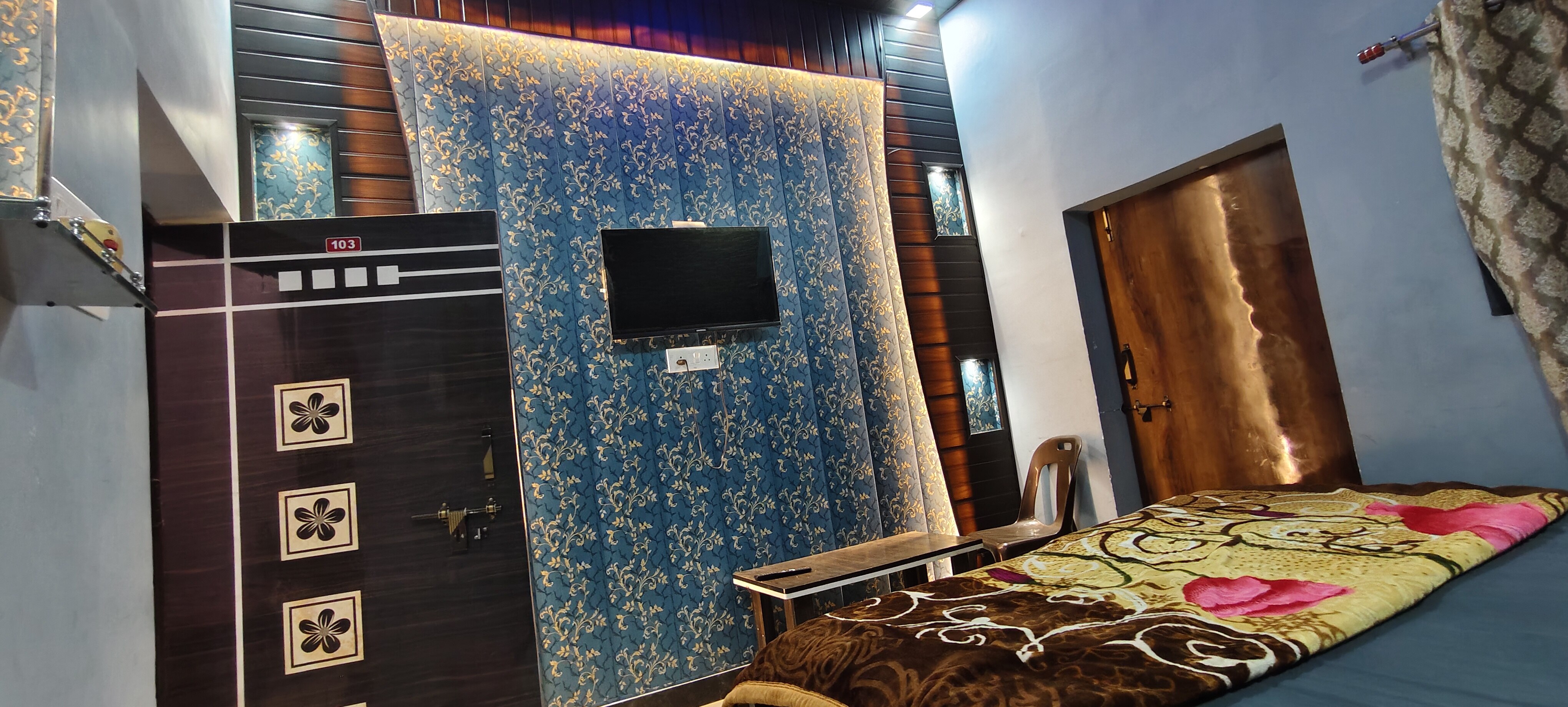 Hanumant homestay - Tap to explore photos