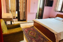 Dr. Bali's Bliss Homestay, Delhi